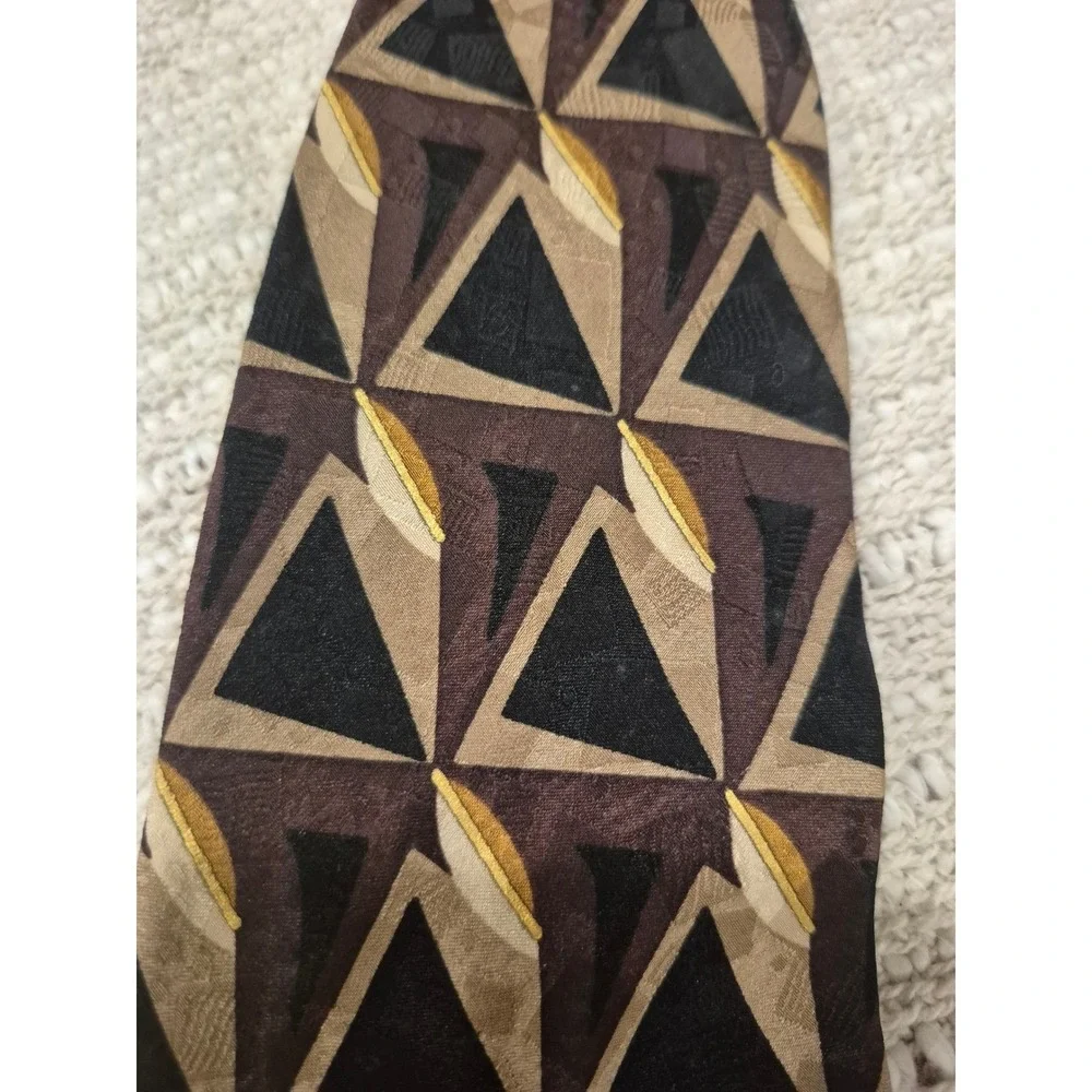 🔥 Vintage Hunting Horn J. Riggins Silk Tie‎ – Bold Geometric Statement